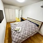 Апартаменти Bisi Penthouse Скоп'є