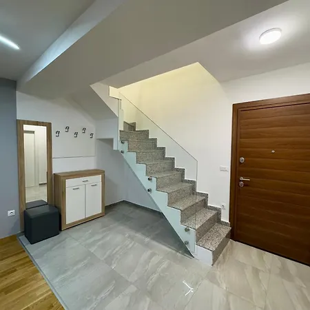 Bisi Penthouse Lägenhet