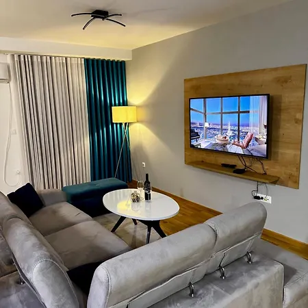 Bisi Penthouse * Skopje