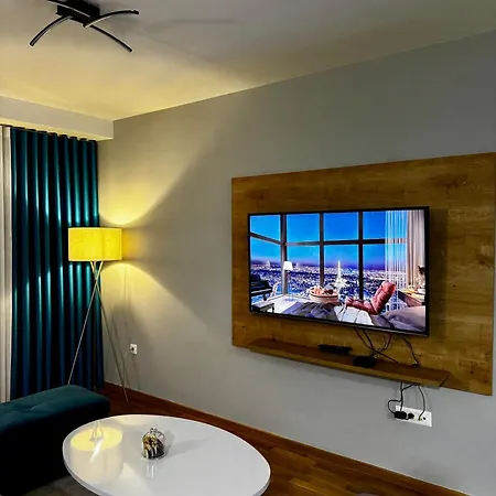 Bisi Penthouse * Skopje
