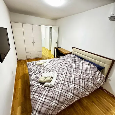 Lägenhet Bisi Penthouse Skopje