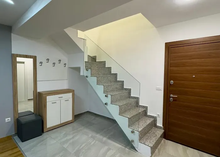 Bisi Penthouse Apartment